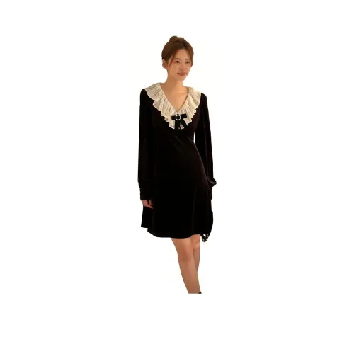 DPLAY Длинное платье с длинными рукавами женское черное и белое