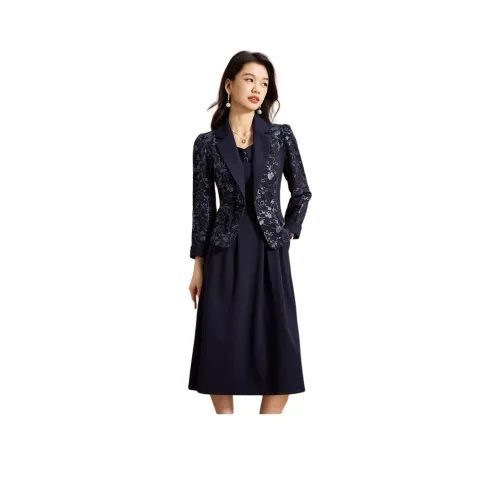 Mylan Комплект с юбкой Женские Темно-синий