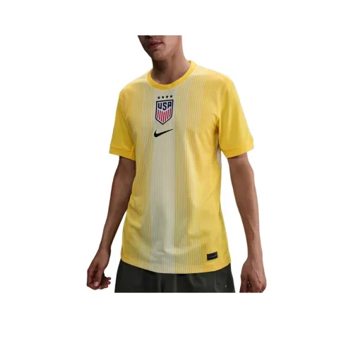 Nike Clothing Желтая Мужская Футболка