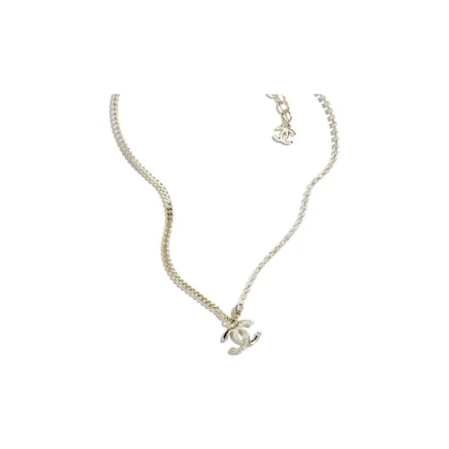 CHANEL Ожерелья Женские