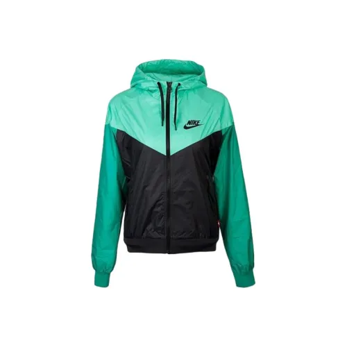 NIKE Черно-зеленые Женские Куртки
