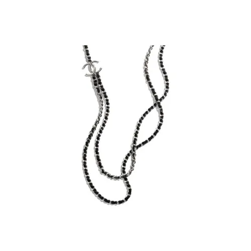 CHANEL Металлические ожерелья Женские