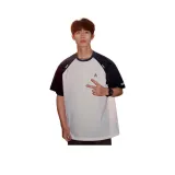 Белый и темно-синий