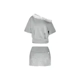 Серый топ с короткими рукавами + серая юбка