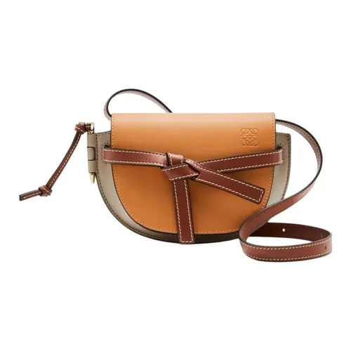 LOEWE Gate Сумки через плечо Женские