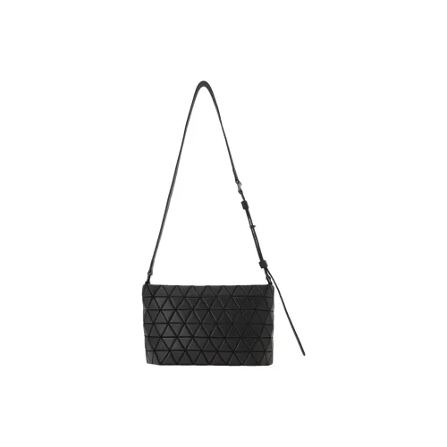 ISSEY MIYAKE Сумки через плечо Женские