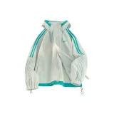 Светло-серый зеленый