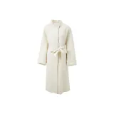 Молочно-белый