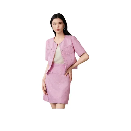 BBLLUUEE Комплект с юбкой Женские Розовый