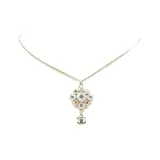 Серебристый