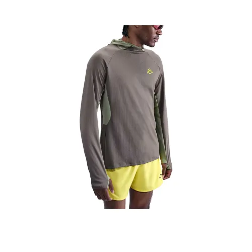 Nike Dri Fit UV T Рубашка Мужская Серого цвета