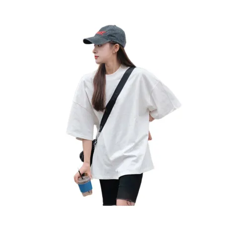 AN Женские футболки