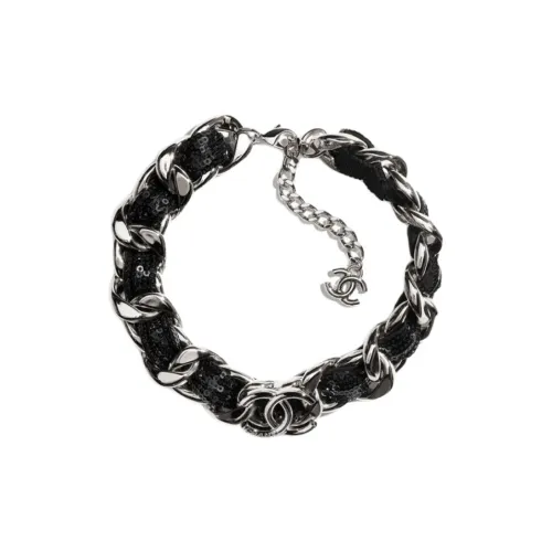 CHANEL Металлические ожерелья Женские