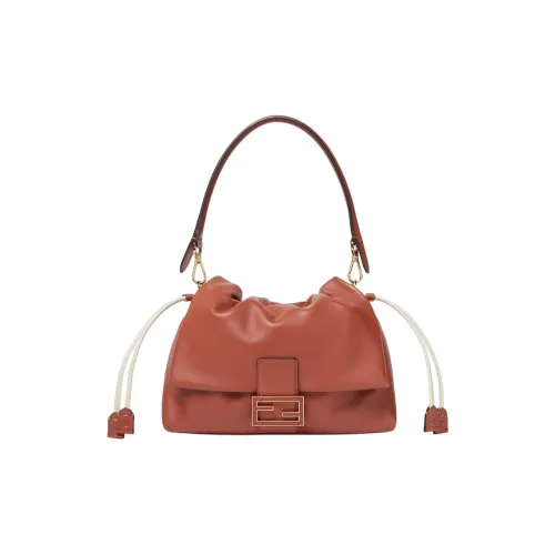 FENDI Baguette Напп-Кожа Сумка через плечо Средняя Женская Коричневая