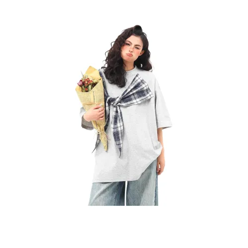 YEARNED Женские футболки