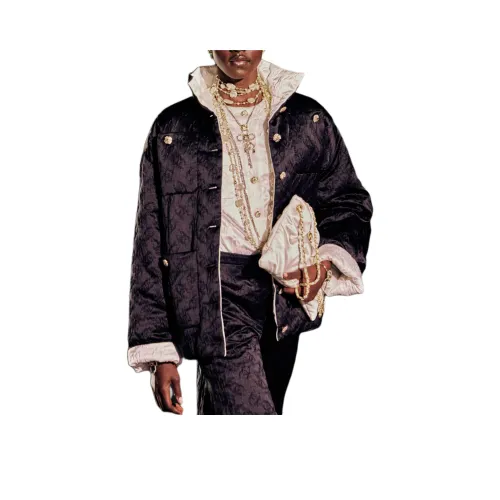 CHANEL 25A Куртки и Пальто Женские