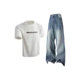 Белый топ + синие штаны