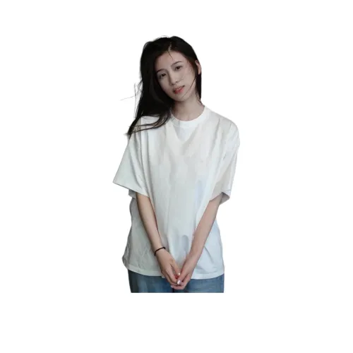 AN Женские футболки