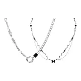 Геометрическое ожерелье с парой бабочек