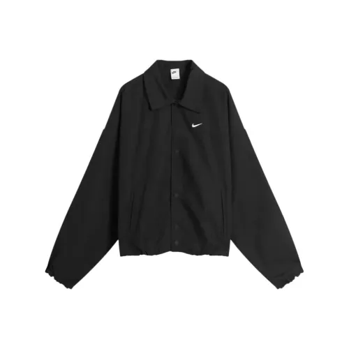 Nike Куртки и Пальто Женские Черные
