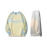 Абрикосовый и светло-синий топ + белые и серые штаны (с флисовой подкладкой)