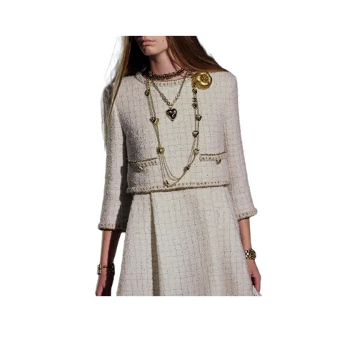 CHANEL Сливочный Женские Короткие Топы