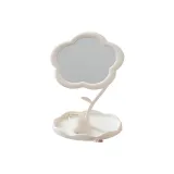 Жемчужно-белый