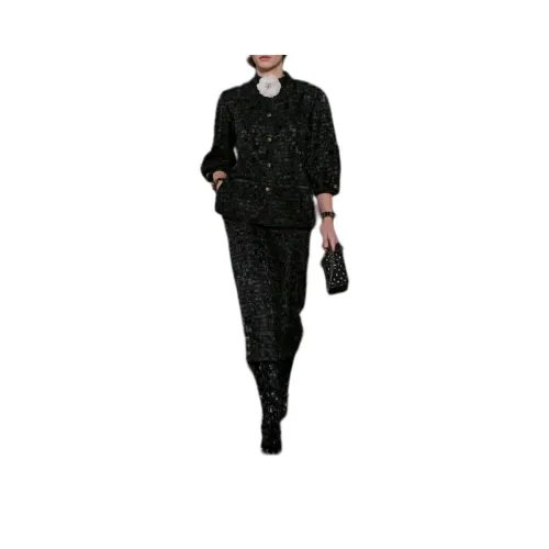 CHANEL 25A Куртки и Пальто Женские