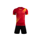 Комплект одежды (Красный топ + Черные штаны)