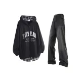 Чёрный топ + чёрные серые штаны