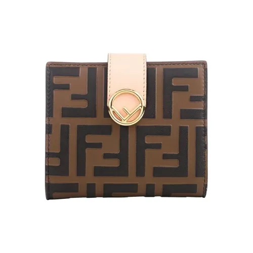 FENDI Женские кошельки