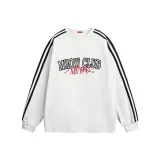 Белый, серый, вереск, с черными полосами.