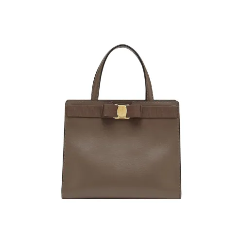 FERRAGAMO Vara Коровья кожа Тоут Сумка Сумка для покупок Сумка среднего размера Женская Коричневая