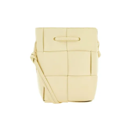 Bottega Veneta CASSETTE подушка сумка Овчина Сумки через плечо Мини Женские Желтый