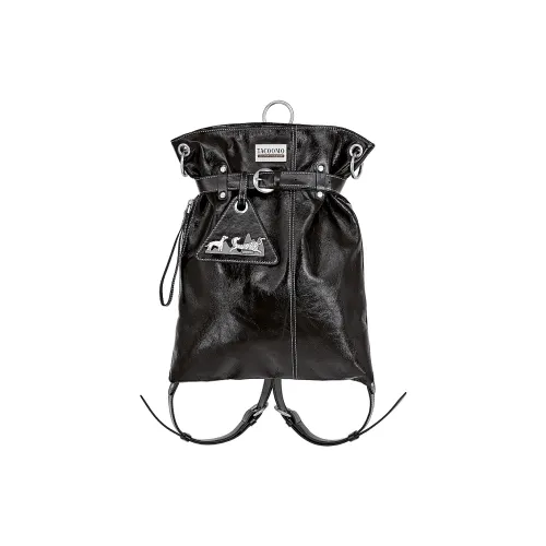 Great Dog and Black Horse Рюкзак из коровьей кожи средний женский темно-черный вороний