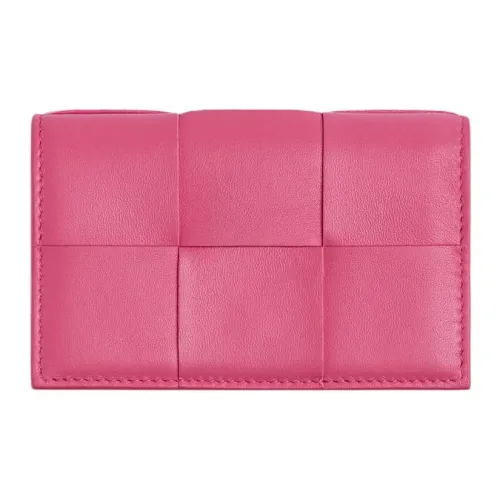 Bottega Veneta Cassette Овчина с коровьей кожей держатель для карт женский цвет молочно-розовый