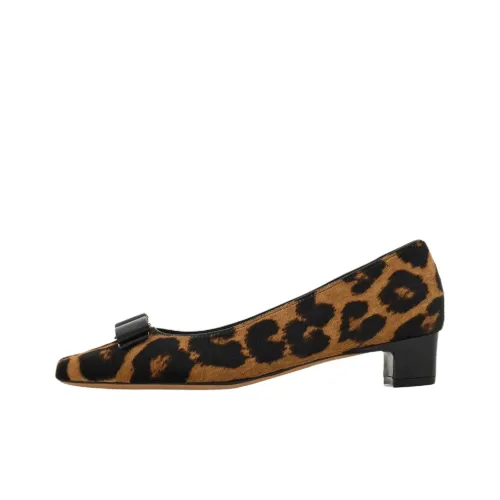 FERRAGAMO Высокие каблуки Коричневый Женские