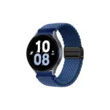 Холодно-голубой