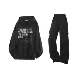 Черный свитшот + черные карго-брюки