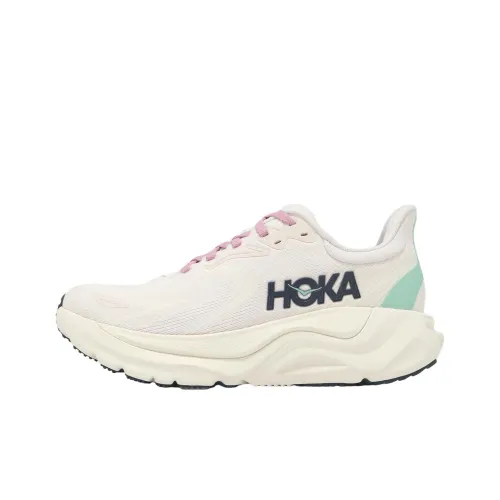 HOKA ONE ONE Arahi 8 Беговые кроссовки Кремово-белый Женский