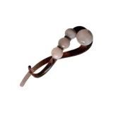 Розовая заколка с закрученным дизайном