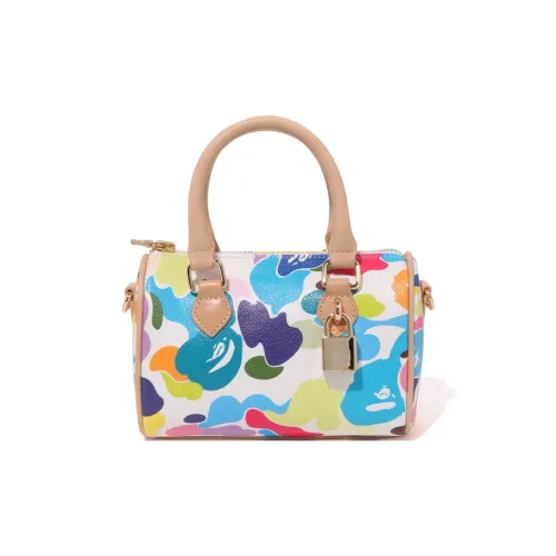 A BATHING APE Клатчи Многоцветные Женские