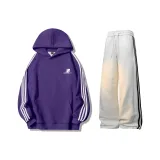 Фиолетовый топ + белые серые штаны