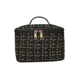 Золотистая нить, маленький цветок, черный