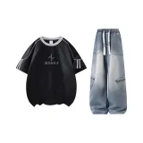 Чёрный топ + синие штаны