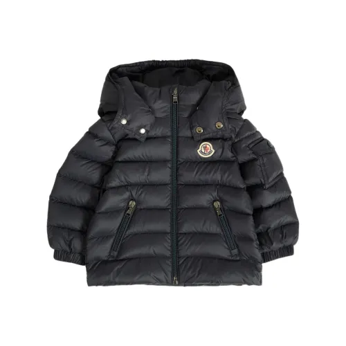 Moncler Куртки и Пальто для Малышей и Детей дошкольного возраста