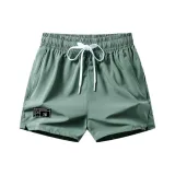 Светло-зеленый