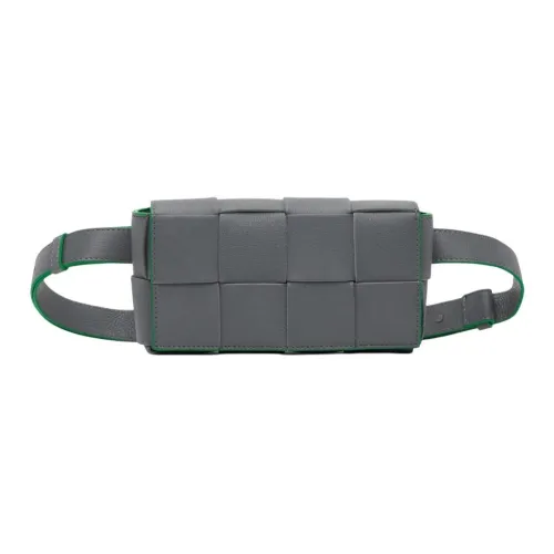 Bottega Veneta Cassette GRAIN LEATHER Бананка Mini Мужская Серый