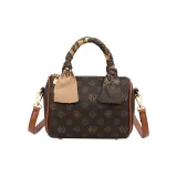 Кофейный и коричневый.