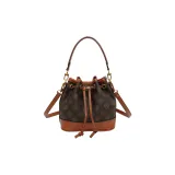 Кофейный и коричневый.